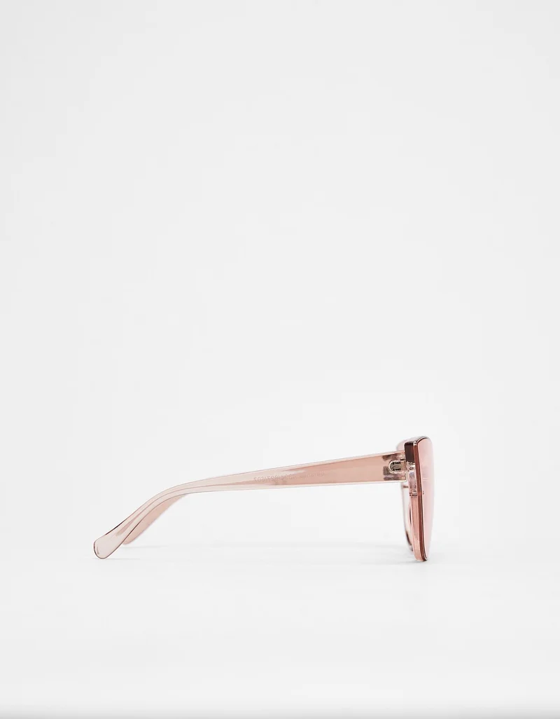 Cat eye sunglasses