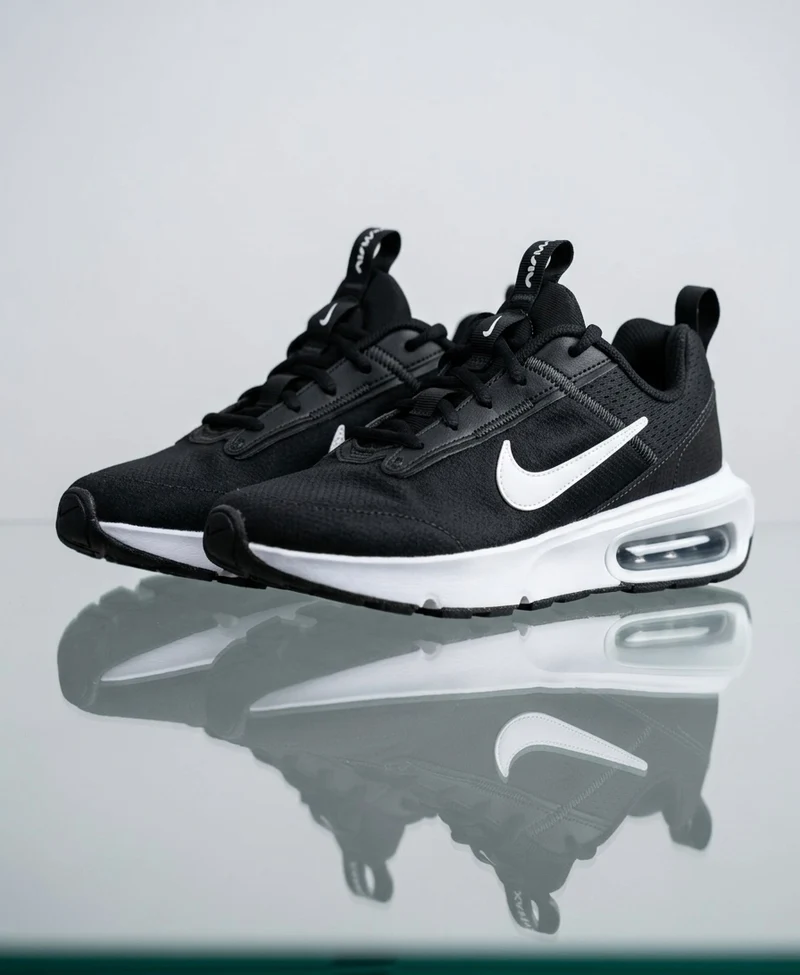 Baskets Nike Air Max Solo – Noir/Blanc