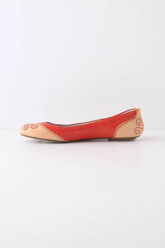 Bold-Tone Spectators