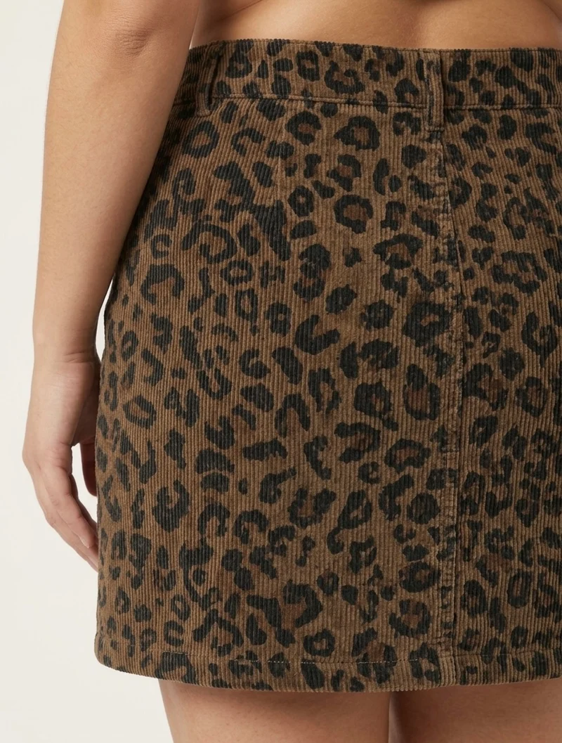 Jupe Mini Femme Grande Taille en Velours Côtelé - Imprimé Léopard Tendance Automne/Hiver SHEIN