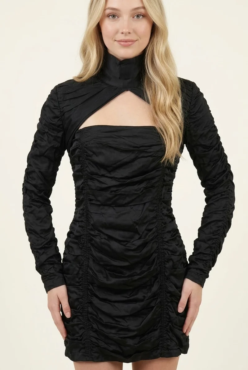 Robe Courte Froncée Noire ZARA