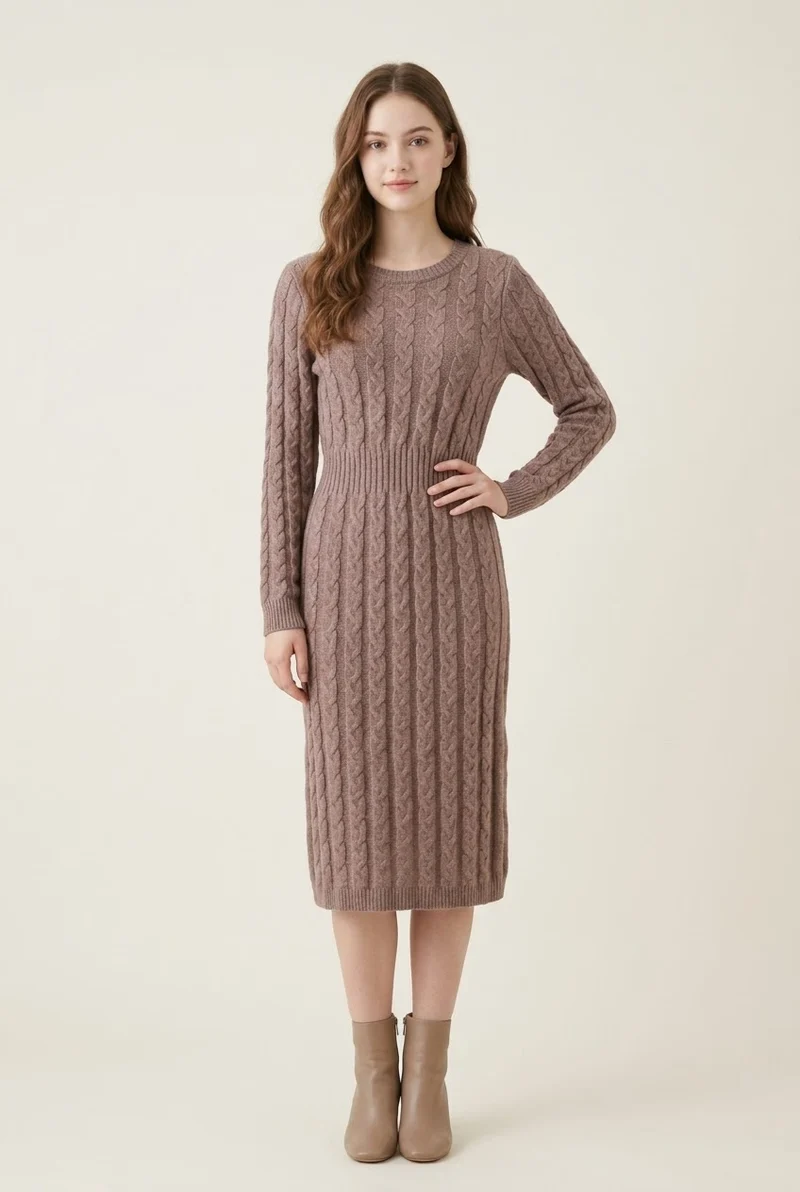 Robe pull longue en maille torsadée marron glacé