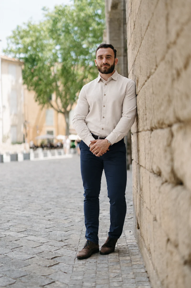 La chemise épaisse en coton