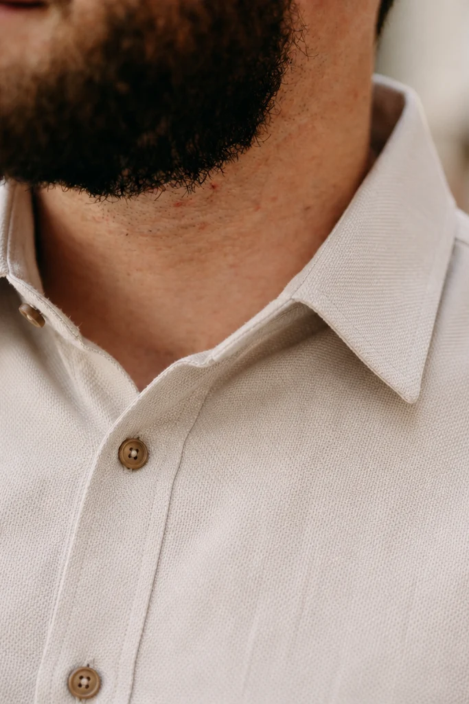 La chemise épaisse en coton