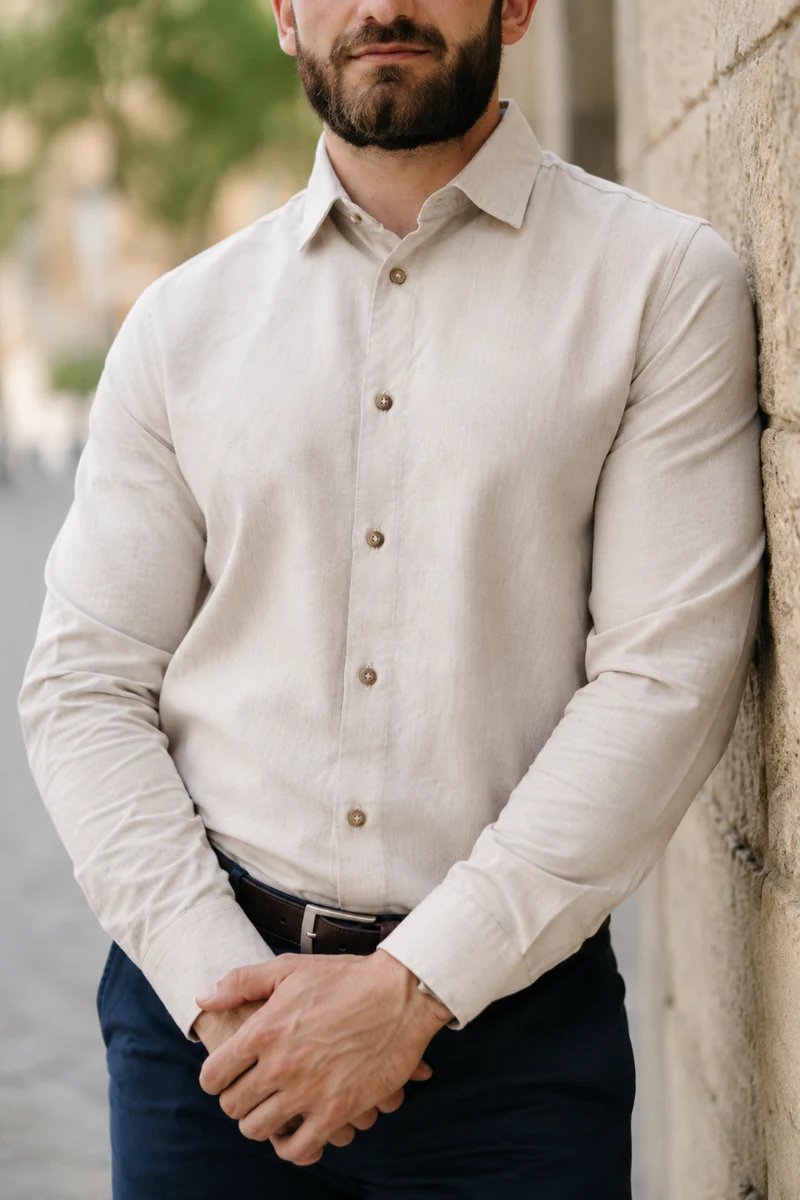 La chemise épaisse en coton