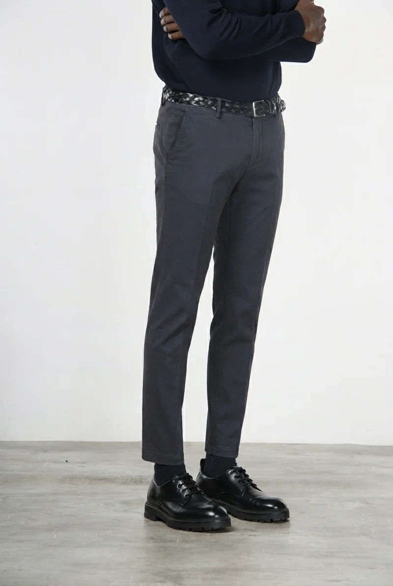 Milano pantalon chino homme en gabardine stretch extra slim fit ①
