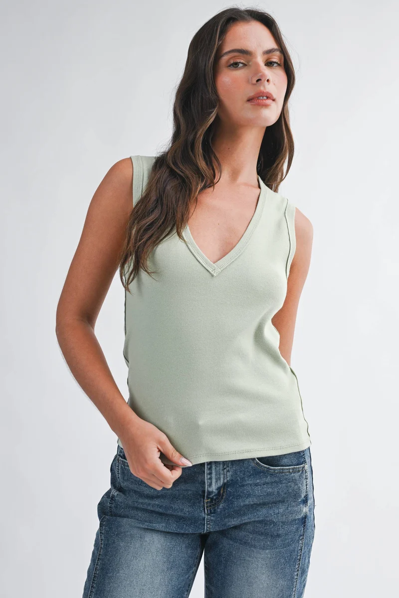 8489HK Ribbed V-Neck Tank Top: Matcha / Contemporary / L