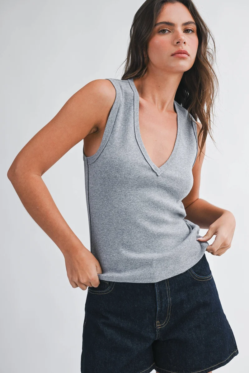 8489HK Ribbed V-Neck Tank Top: Matcha / Contemporary / L