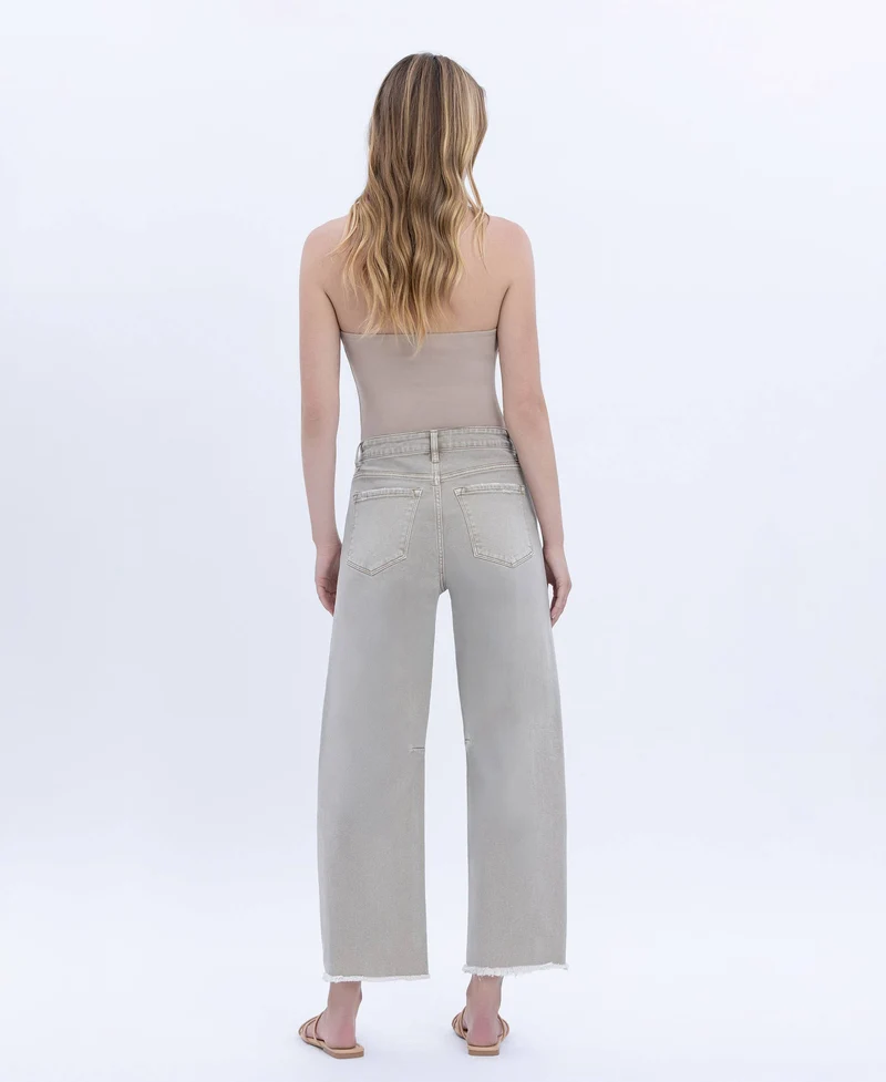 SUPER HIGH RISE FRAYED HEM WIDE BARREL LEG