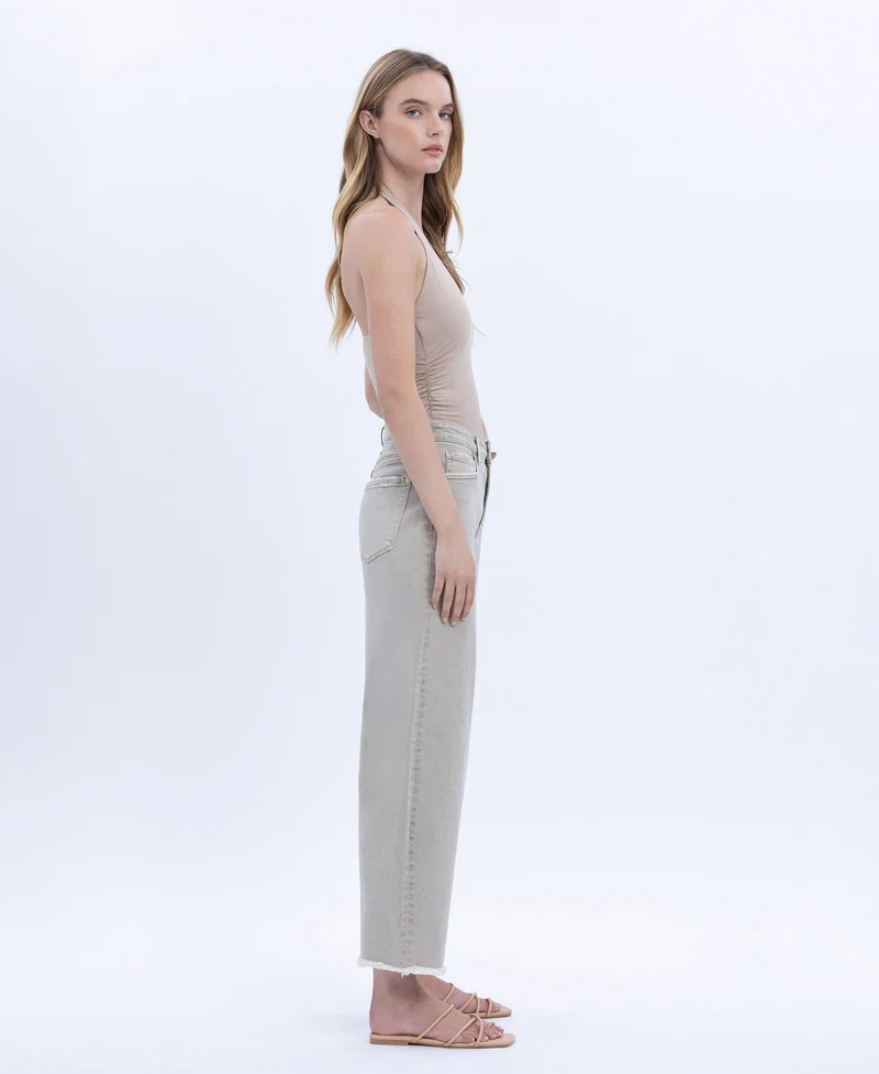 SUPER HIGH RISE FRAYED HEM WIDE BARREL LEG