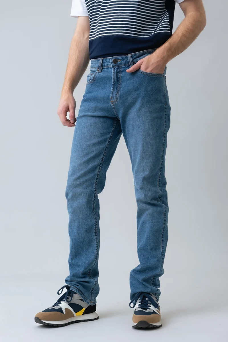 Le jeans extensible ajusté | Modèle Bouchard