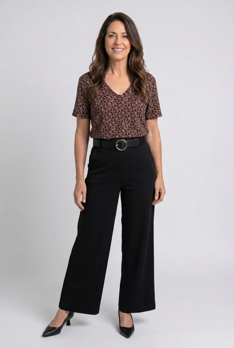 Le pantalon droit habillé fluide