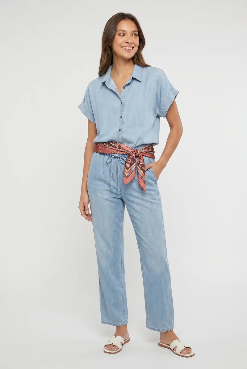 Blouse à manches courtes effet denim