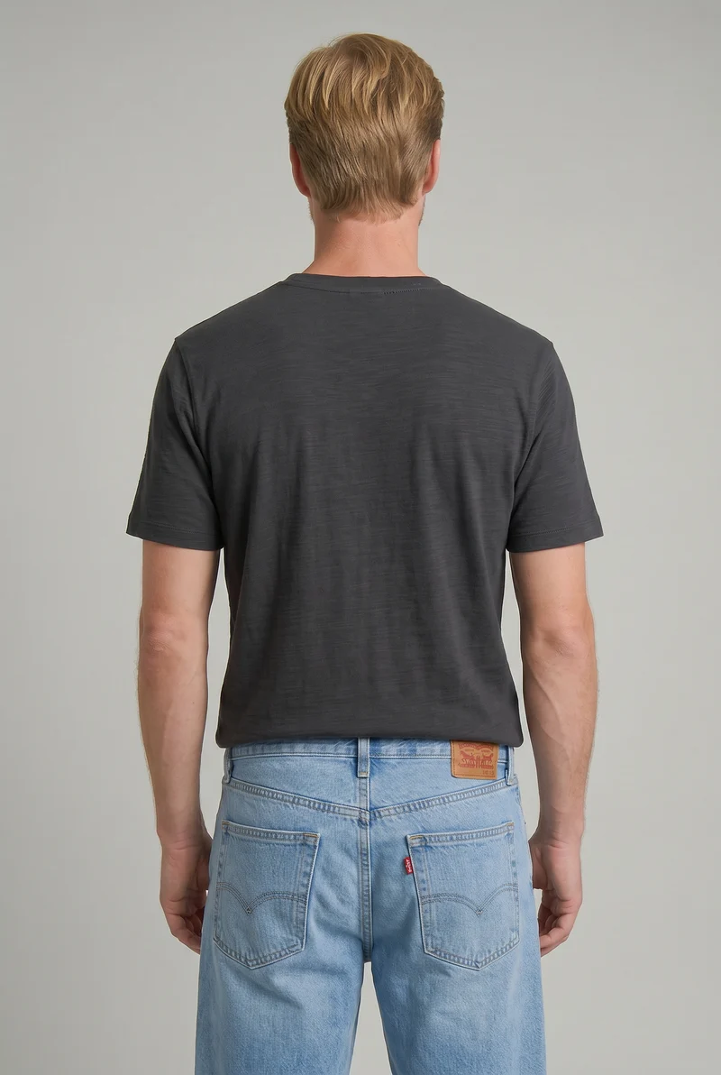 Le t-shirt uni à coupe relaxe