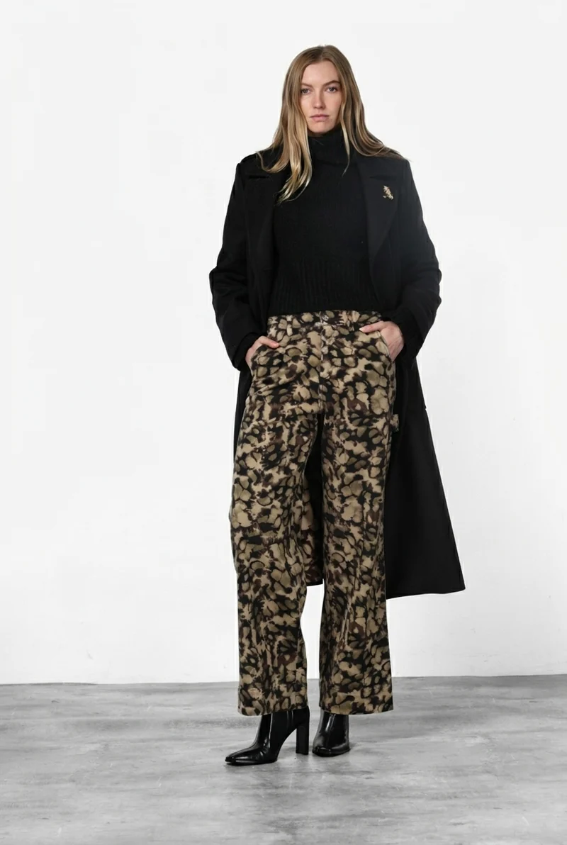 Dallas Wide Work pantalon chino femme en bull motif camouflage straight fit