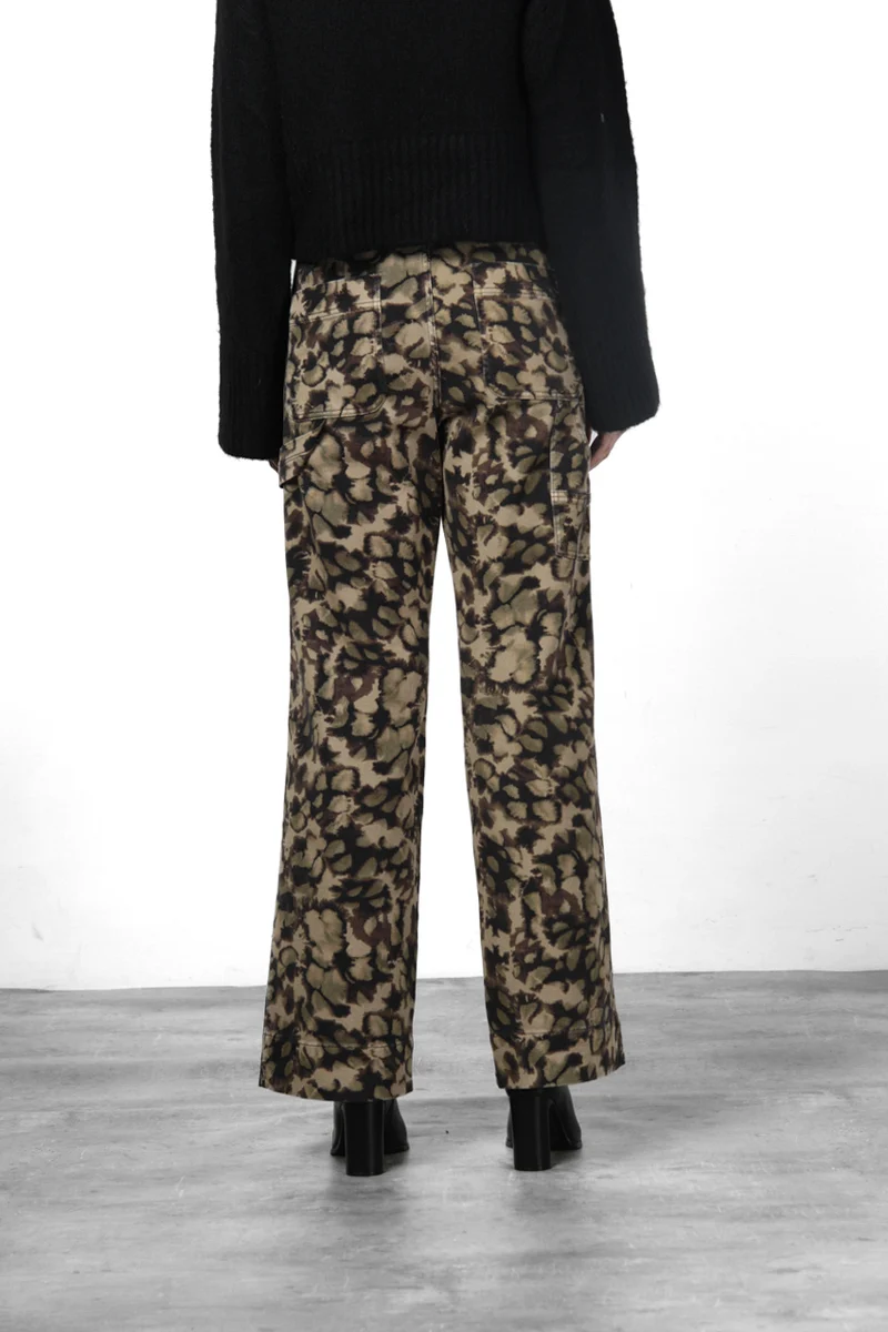 Dallas Wide Work pantalon chino femme en bull motif camouflage straight fit