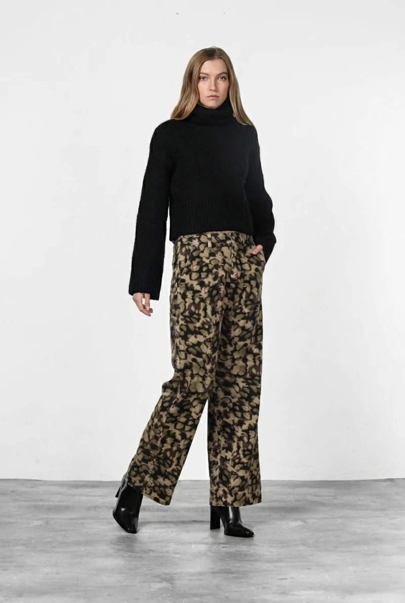 Dallas Wide Work pantalon chino femme en bull motif camouflage straight fit
