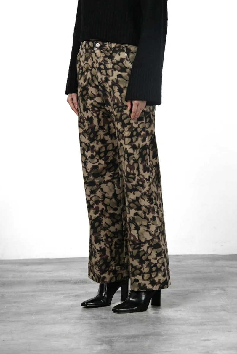 Dallas Wide Work pantalon chino femme en bull motif camouflage straight fit