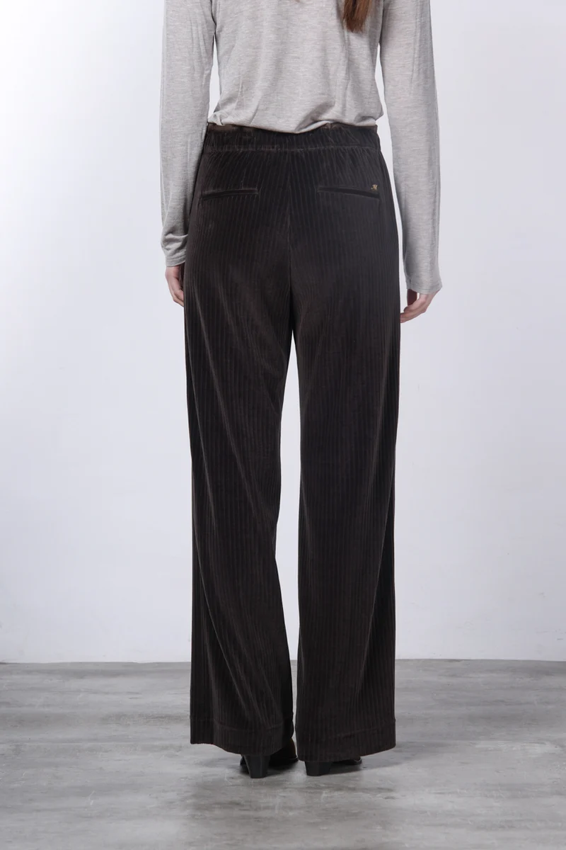 New York Studio Elax pantalon chino femme en velours à grosses côtes straight fit