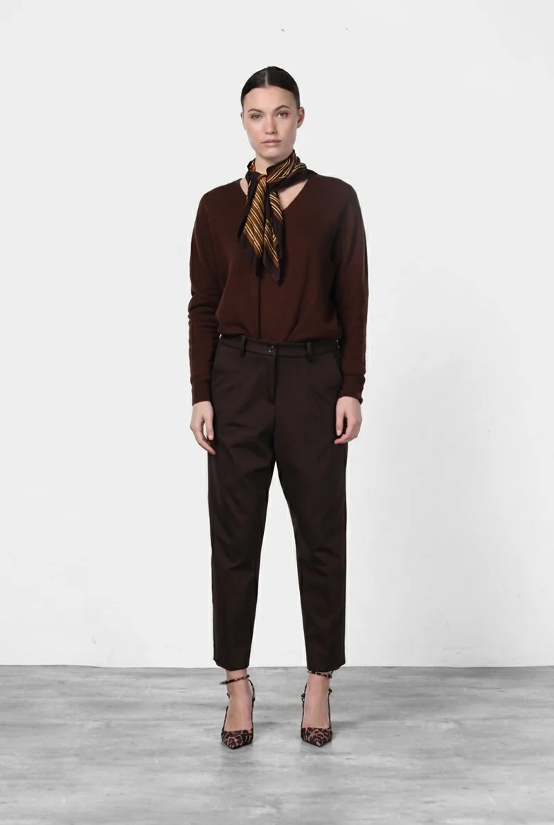 New York O Shape pantalon chino femme en jersey technique carrot fit
