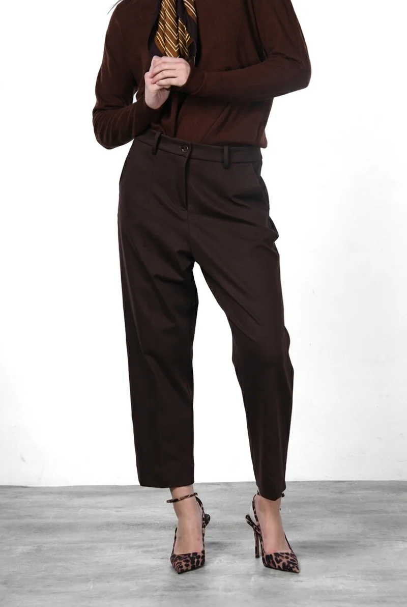 New York O Shape pantalon chino femme en jersey technique carrot fit