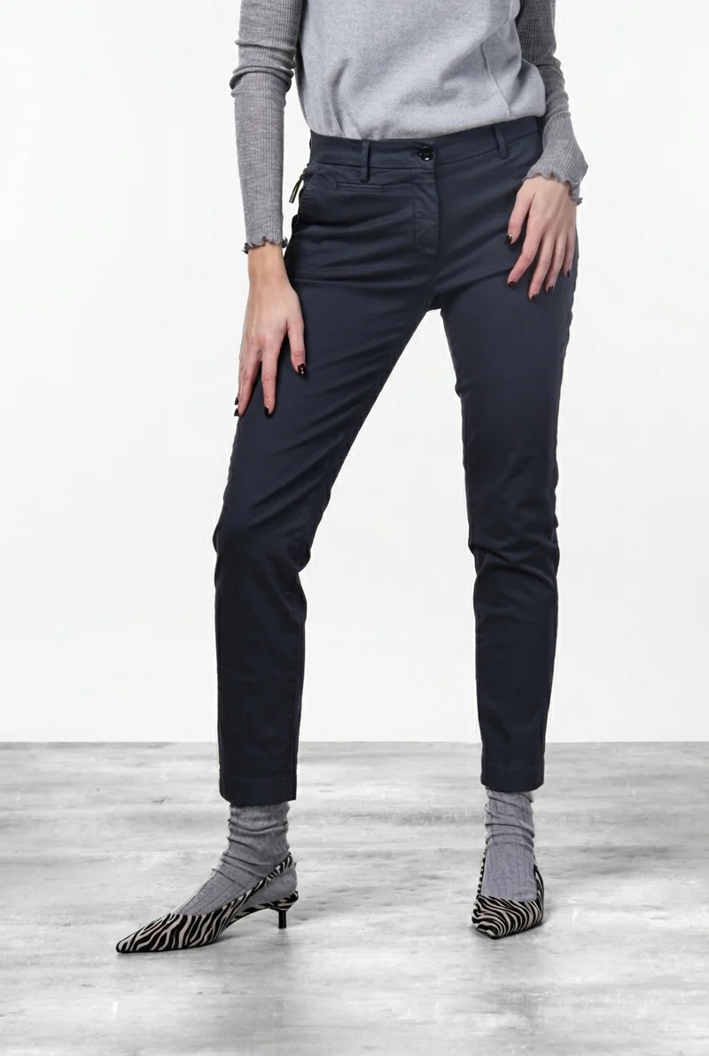 New York Slim pantalon chino femme en satin slim fit ①