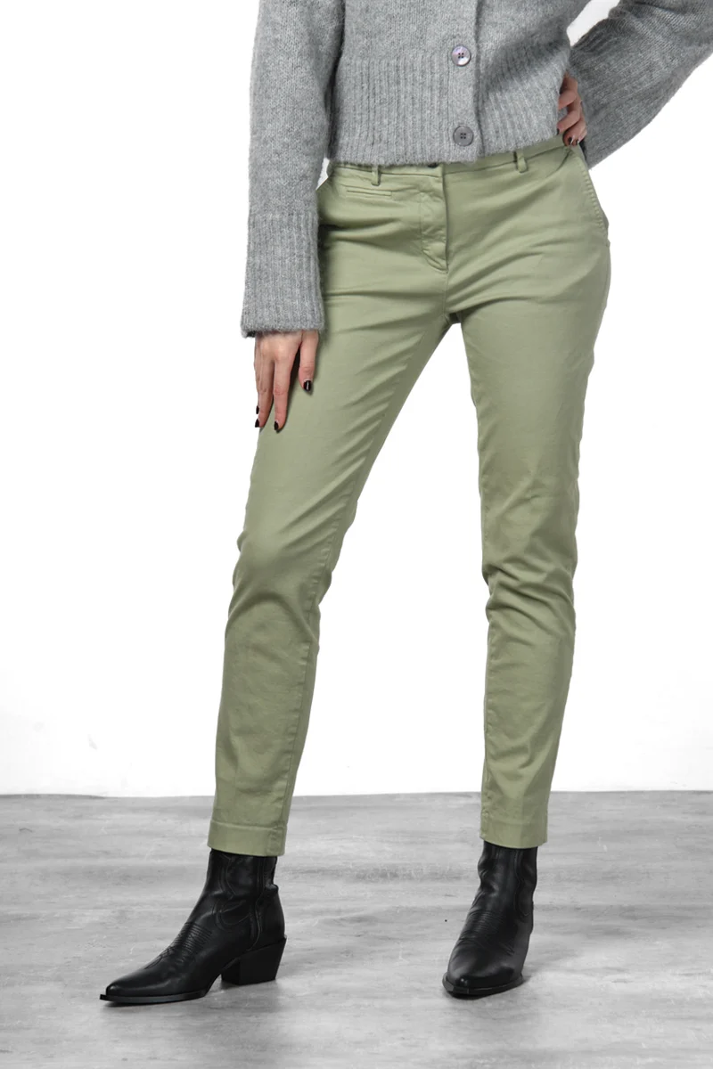 New York Slim pantalon chino femme en satin slim fit ①