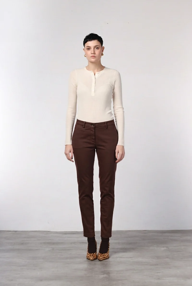 New York Slim pantalon chino femme en satin slim fit ①