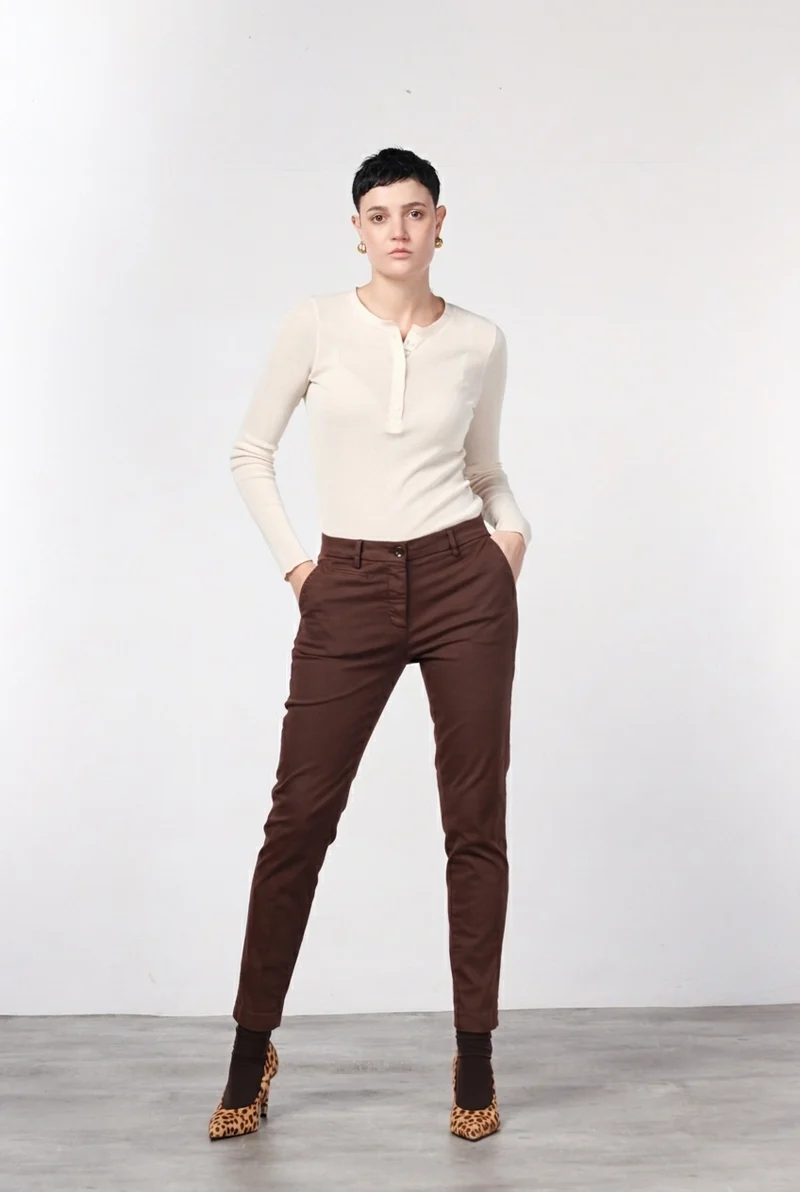New York Slim pantalon chino femme en satin slim fit ①