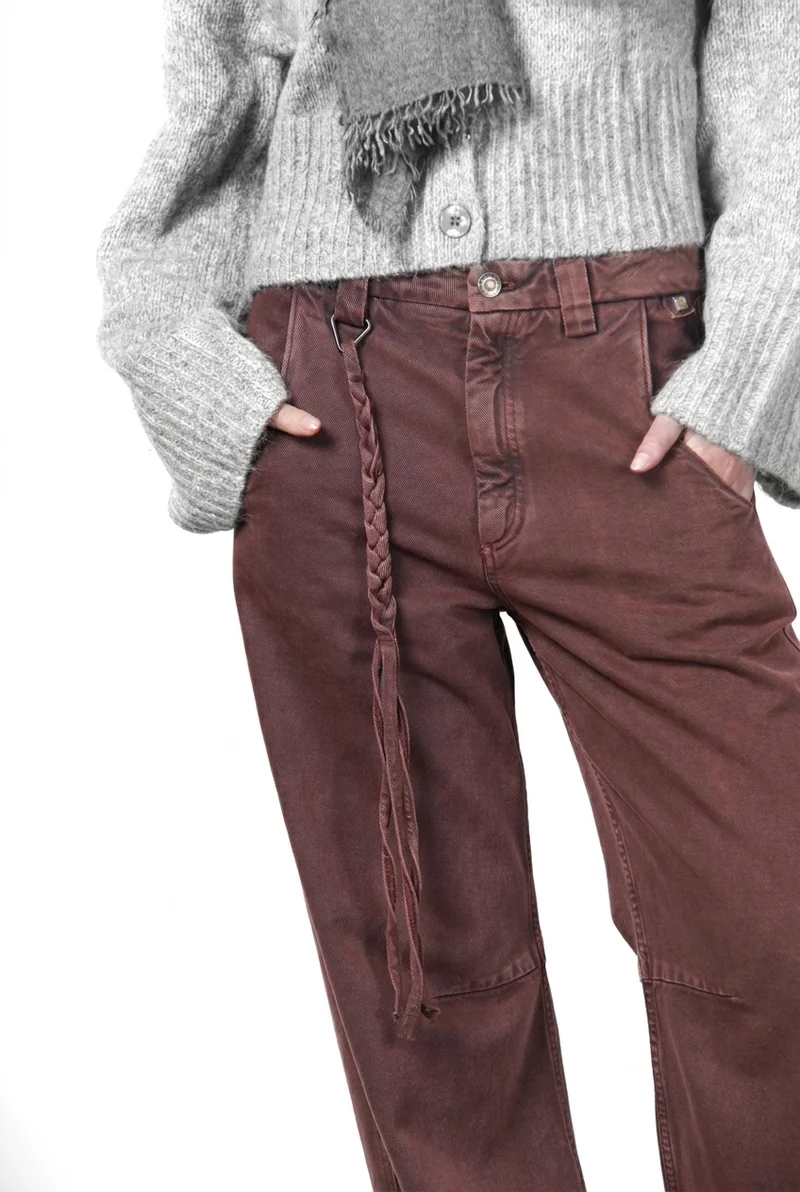 Violette pantalon chino femme en twill balloon fit ①