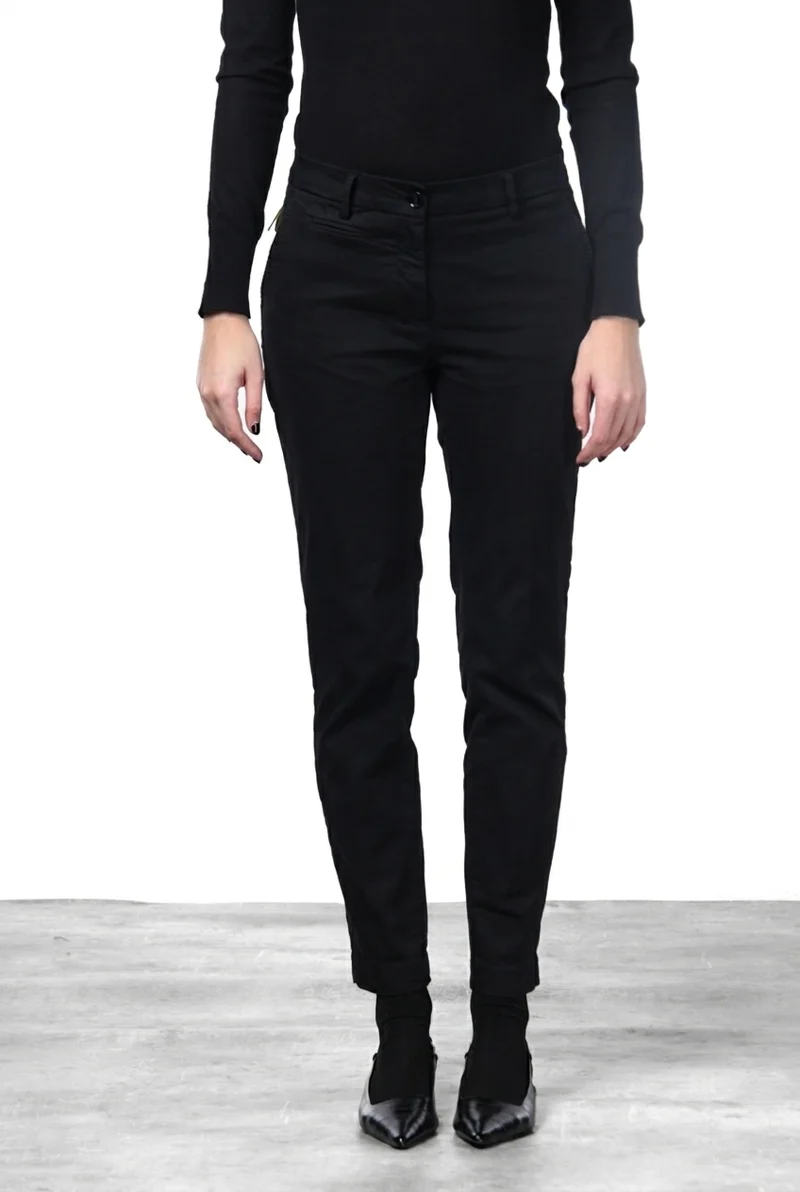 New York Slim pantalon chino femme en satin slim fit ①