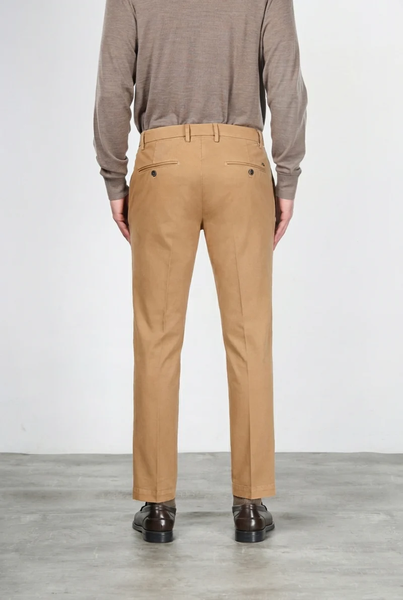 Milano pantalon chino homme en gabardine stretch extra slim fit ①