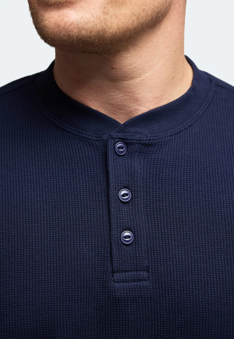 1025 Sébastien – Longsleeve Waffle Henley Shirt Herren