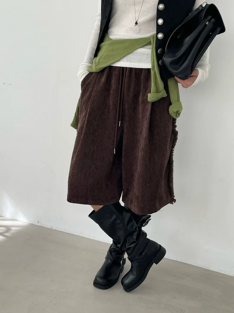 Wade Tassel Trim Bermuda Pants
