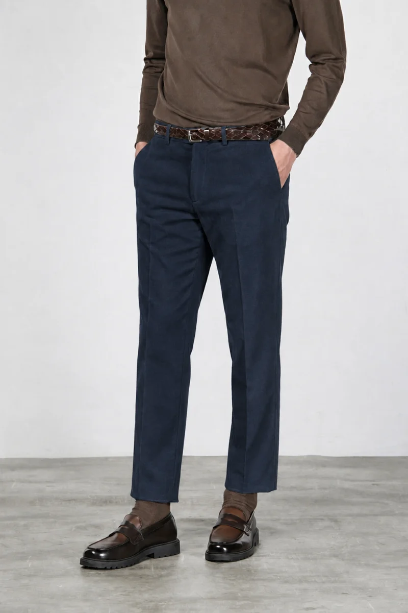 Paris pantalon chino homme en velours 1000 rayures stretch carrot fit ①