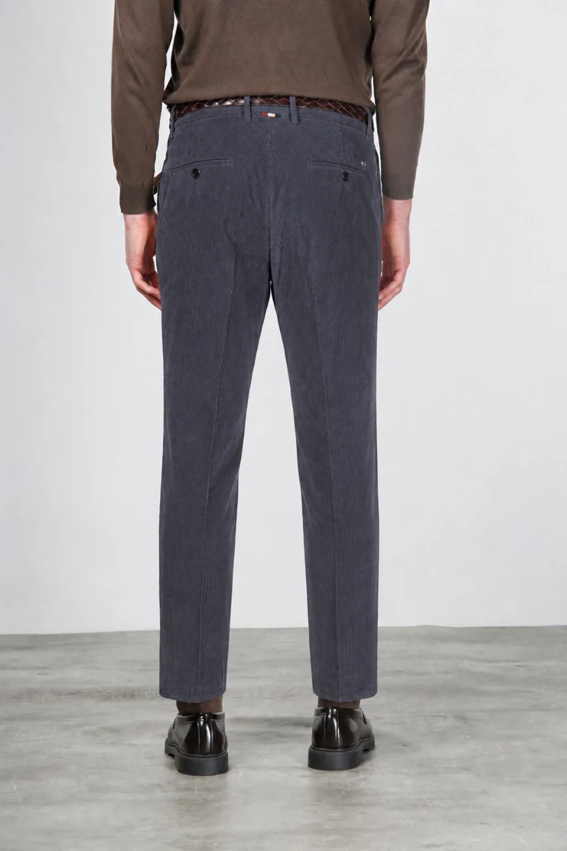 Paris pantalon chino homme en velours 1000 raies stretch carrot fit ①