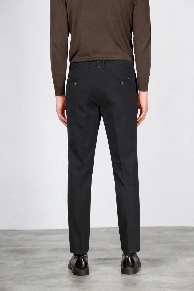 Paris pantalon chino homme en tricotine stretch carrot fit ①