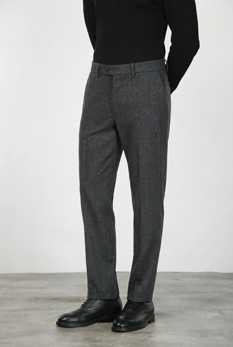 Paris pantalon chino homme à fines rayures en jersey flanelle carrot fit