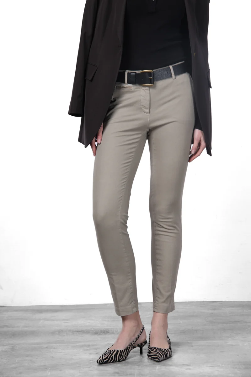 New York Slim pantalon chino femme en satin slim fit ①