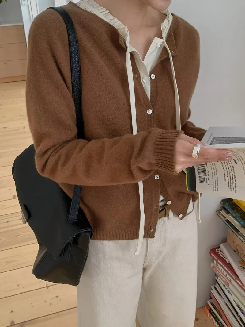 Anstand Crew Neck Wool Knit Cardigan