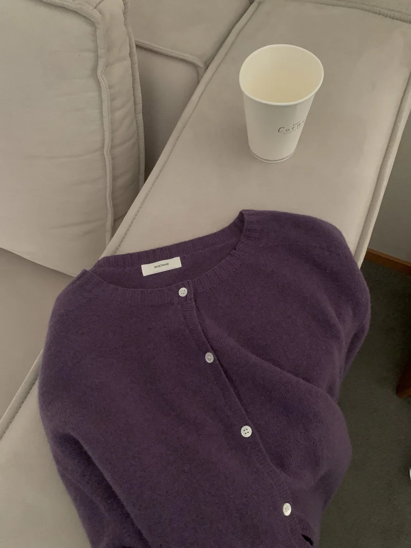 Anstand Crew Neck Wool Knit Cardigan