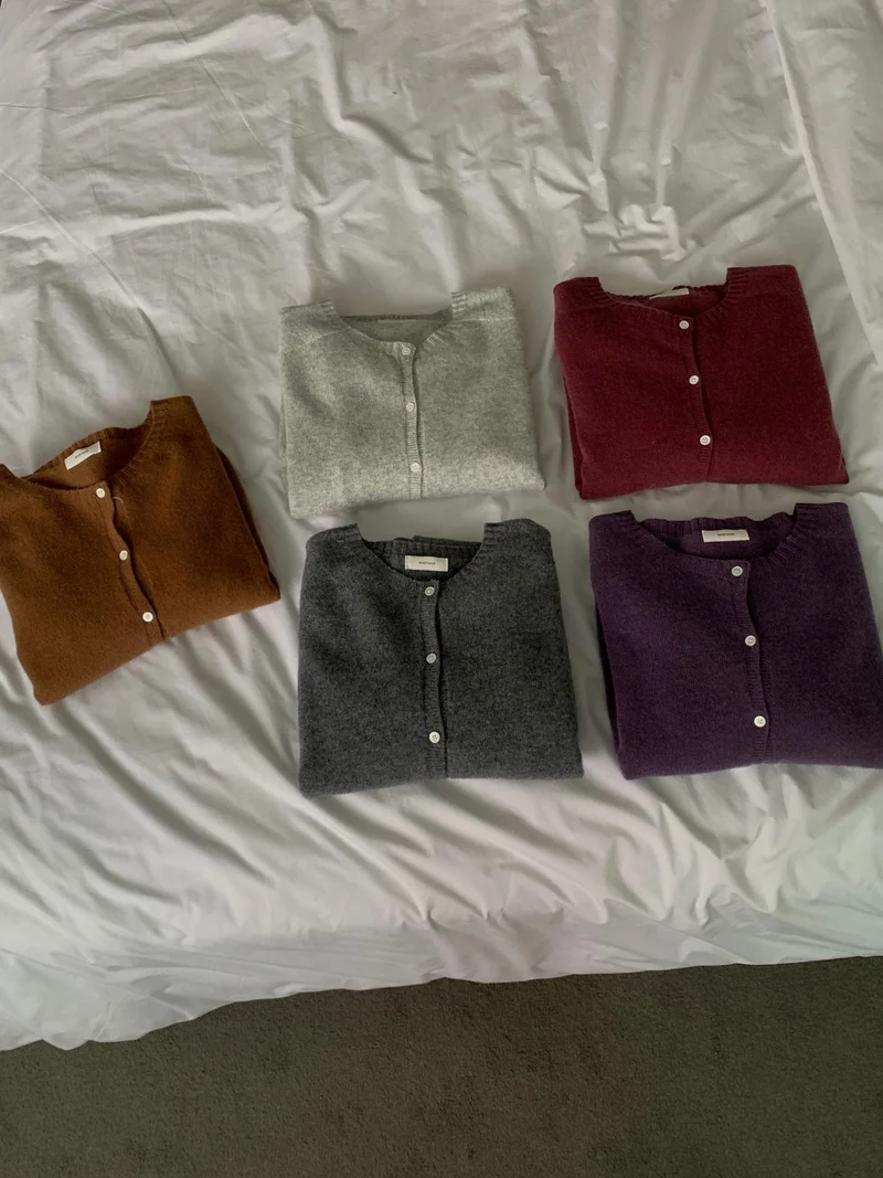 Anstand Crew Neck Wool Knit Cardigan