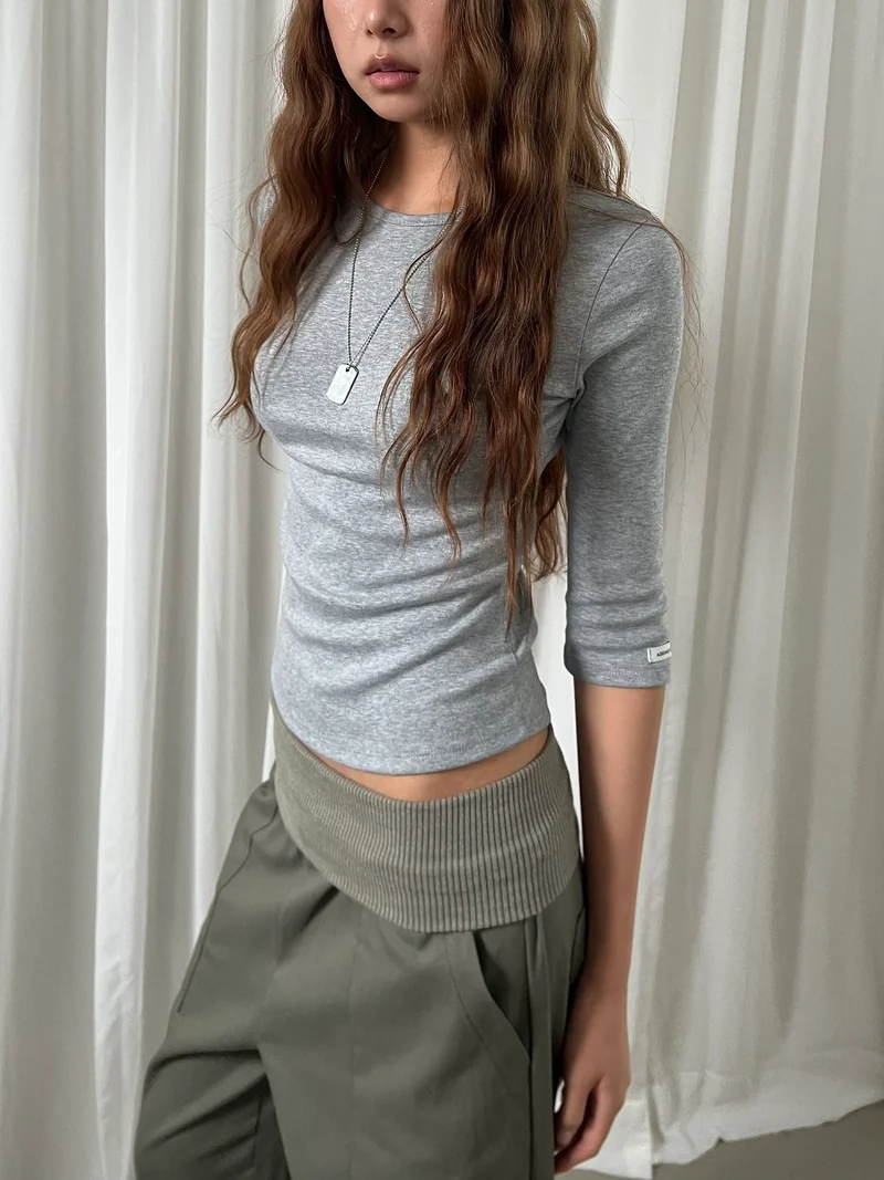 (2Pack) Askhaki Crew Neck Cropped Three-Quarter Sleeve Top