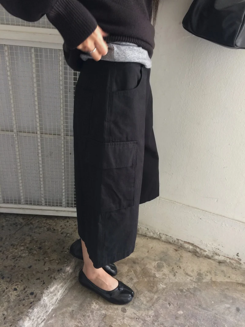 Anou Cargo Pocket Bermuda Shorts
