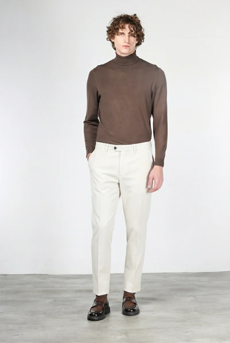 Paris pantalon chino homme en tricotine stretch carrot fit ①