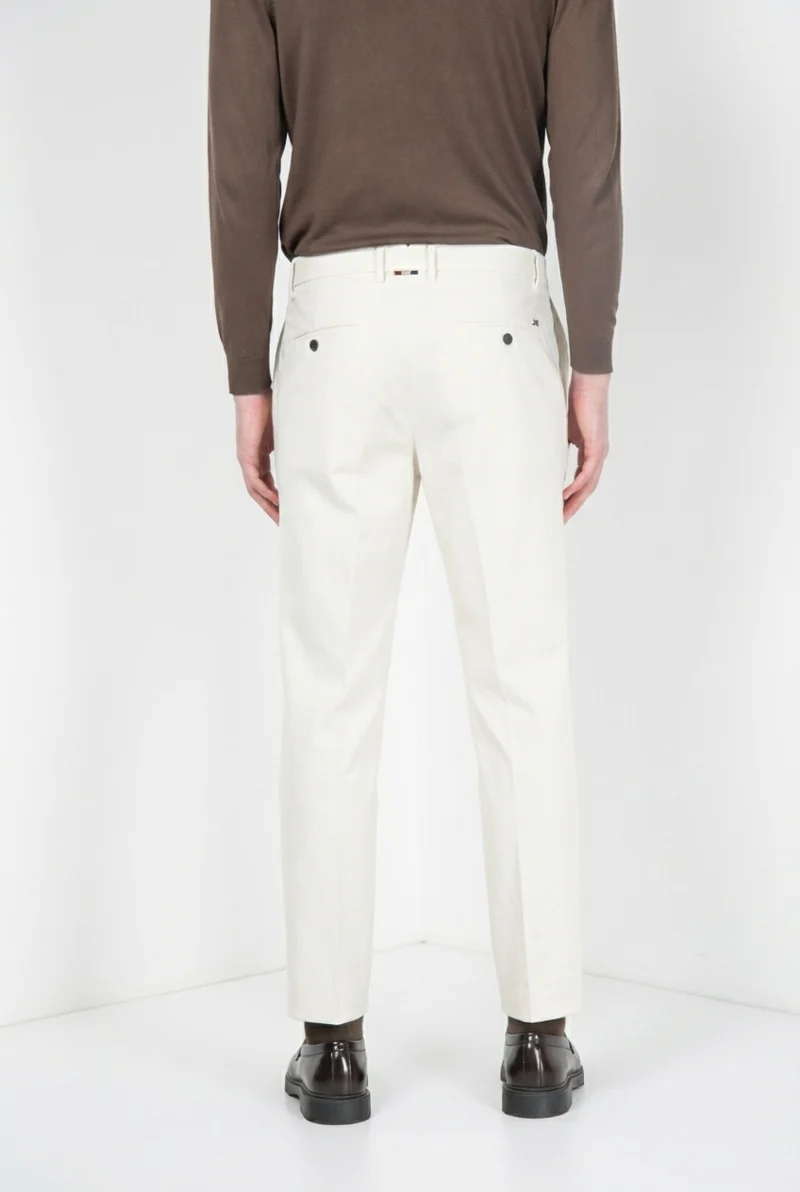 Paris pantalon chino homme en tricotine stretch carrot fit ①