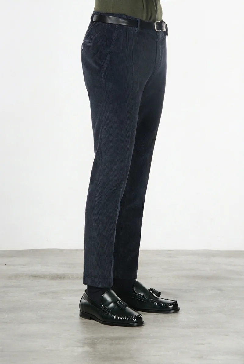Milano pantalon chino homme en velours côtelé 500 raies, extra slim fit ①