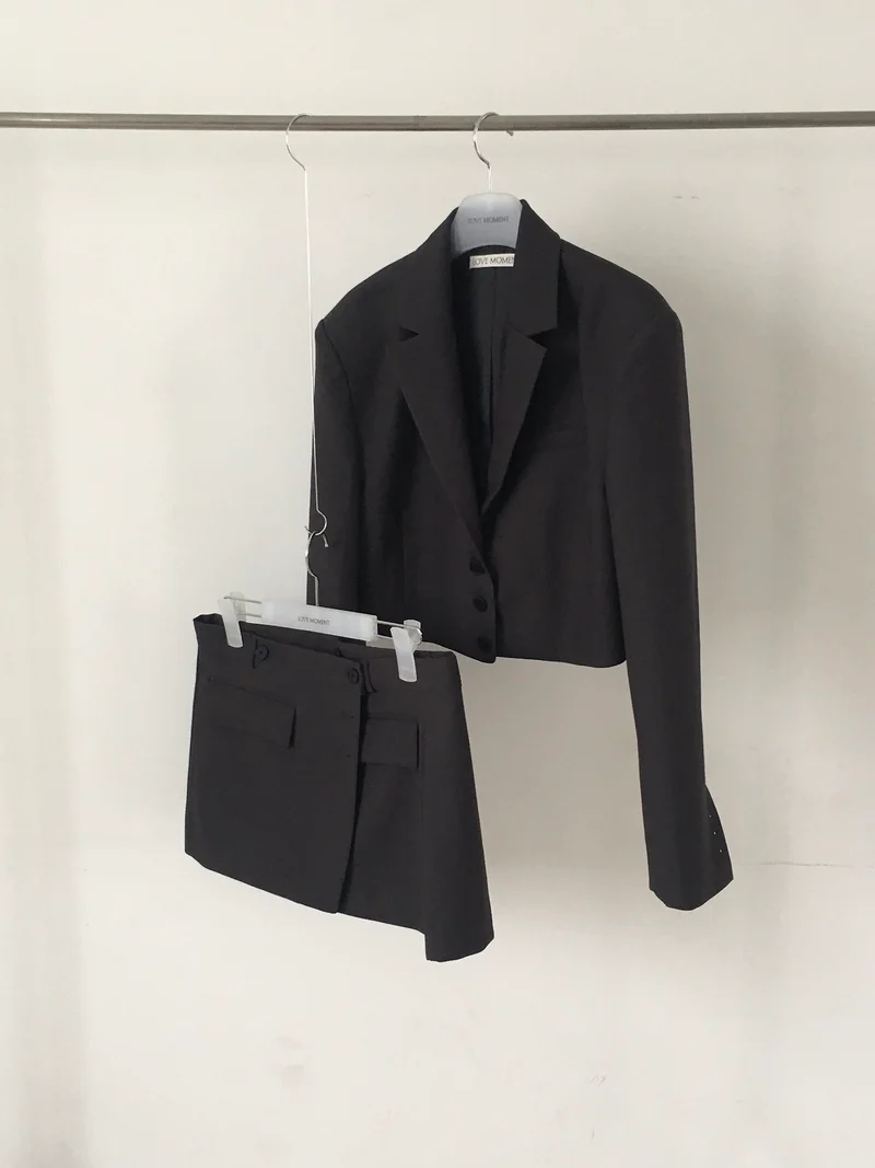 Lovemoment Two-Way Detachable Button Blazer Set