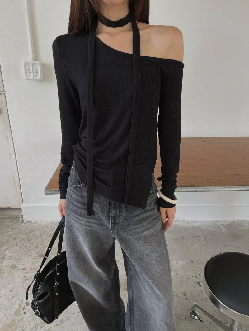 LeAhicon Off Shoulder Choker Strap Ribbed Knit Top
