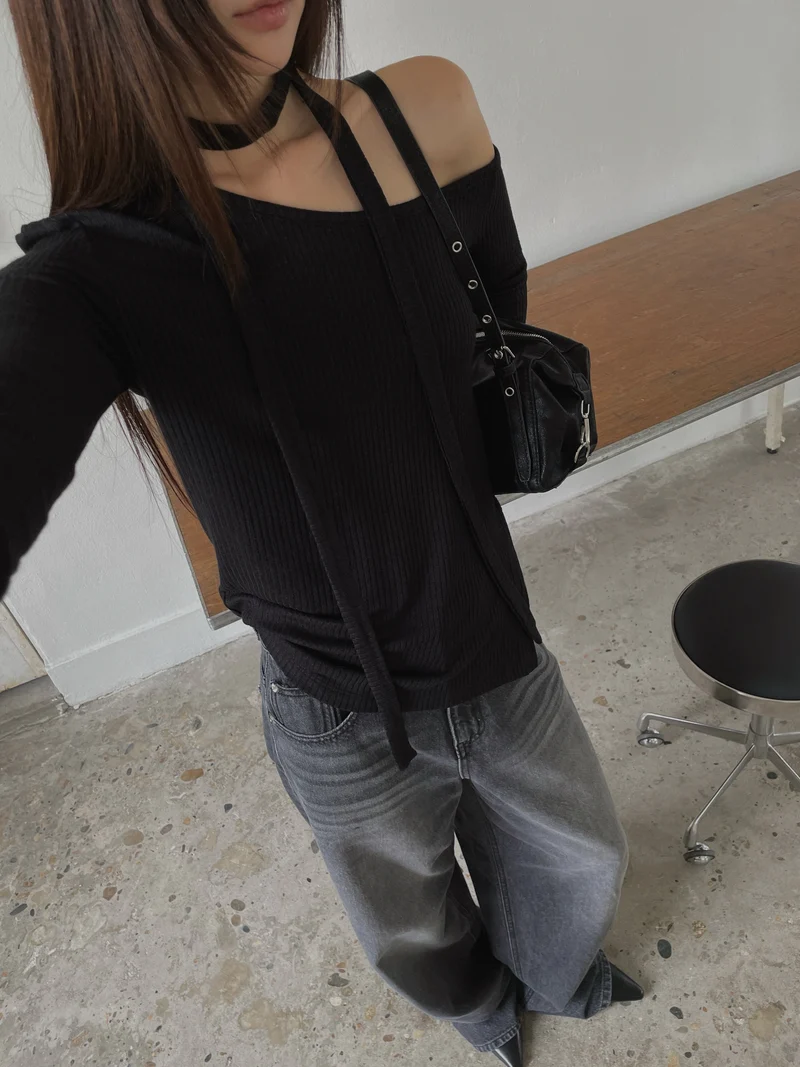 LeAhicon Off Shoulder Choker Strap Ribbed Knit Top